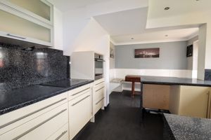 Kitchen/Diner- click for photo gallery